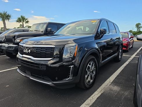 Used 2022 Kia Telluride EX FWD image 6