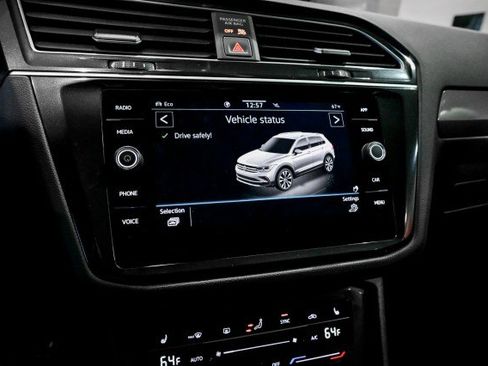 Used 2024 Volkswagen Tiguan SE R-Line image 37