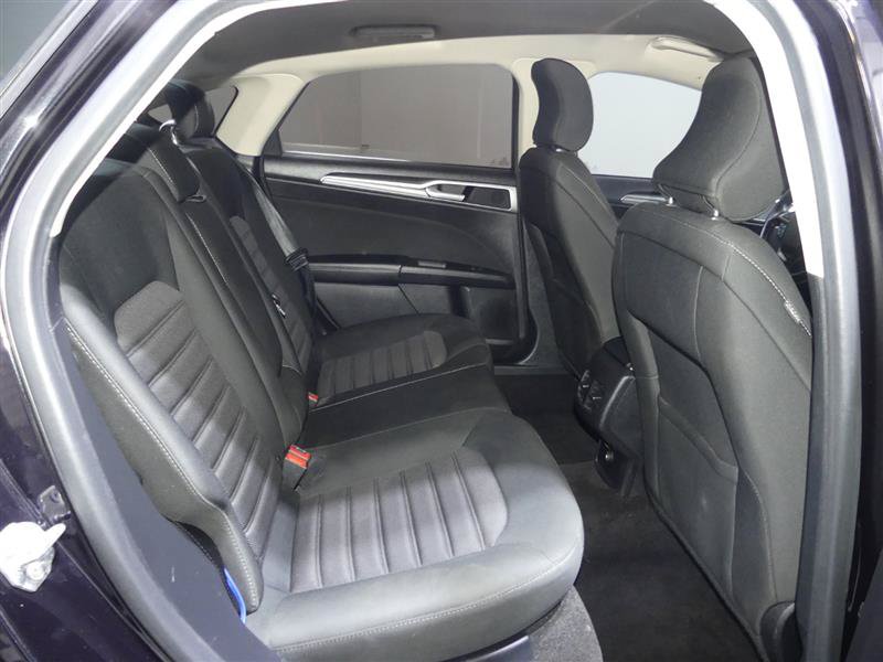 Used 2019 Ford Fusion SE FWD image 26