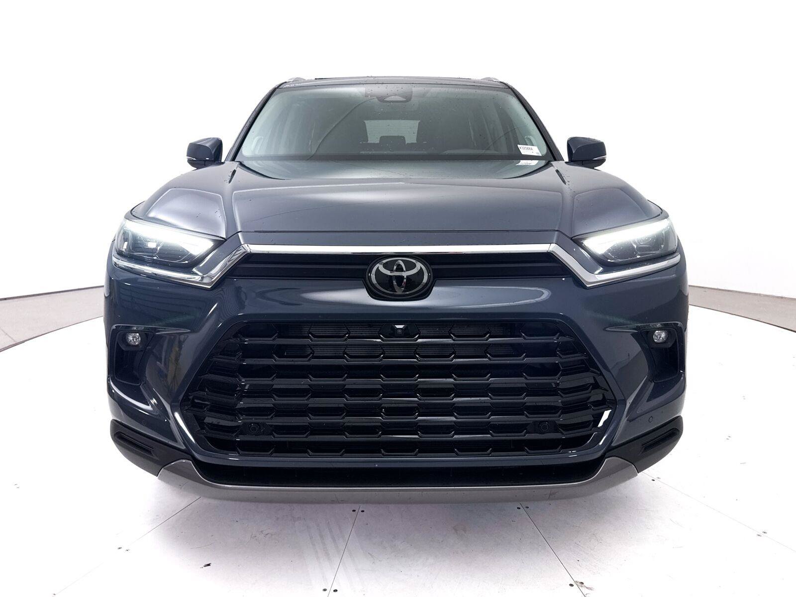 Used 2025 Toyota Grand Highlander FWD image 13
