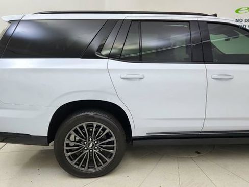 Used 2026 Cadillac Escalade Platinum Sport AWD/4WD image 12