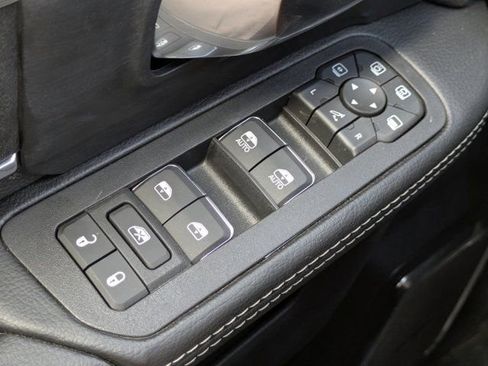 New 2026 RAM 2500 Laramie AWD/4WD image 23