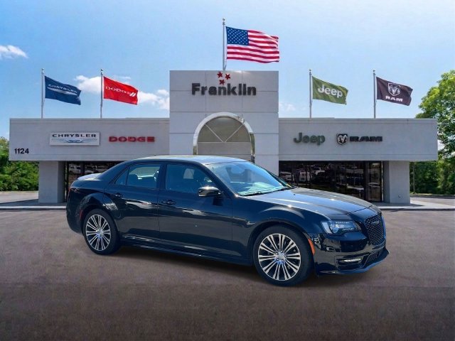 Used 2022 Chrysler 300 S w/ Comfort Group RWD image 1