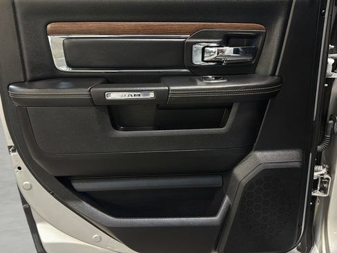 Used 2017 RAM 1500 Laramie AWD/4WD image 14