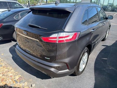 Used 2020 Ford Edge SE FWD image 4