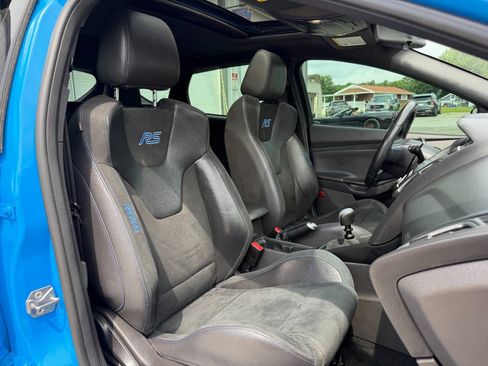 Used 2017 Ford Focus RS AWD/4WD image 17