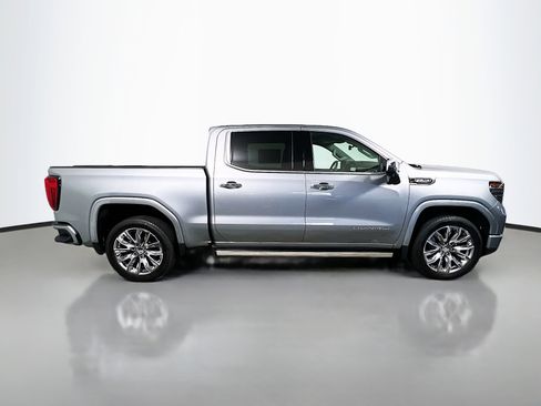 Used 2025 GMC Sierra 1500 Denali w/ Denali Reserve Package AWD/4WD image 3