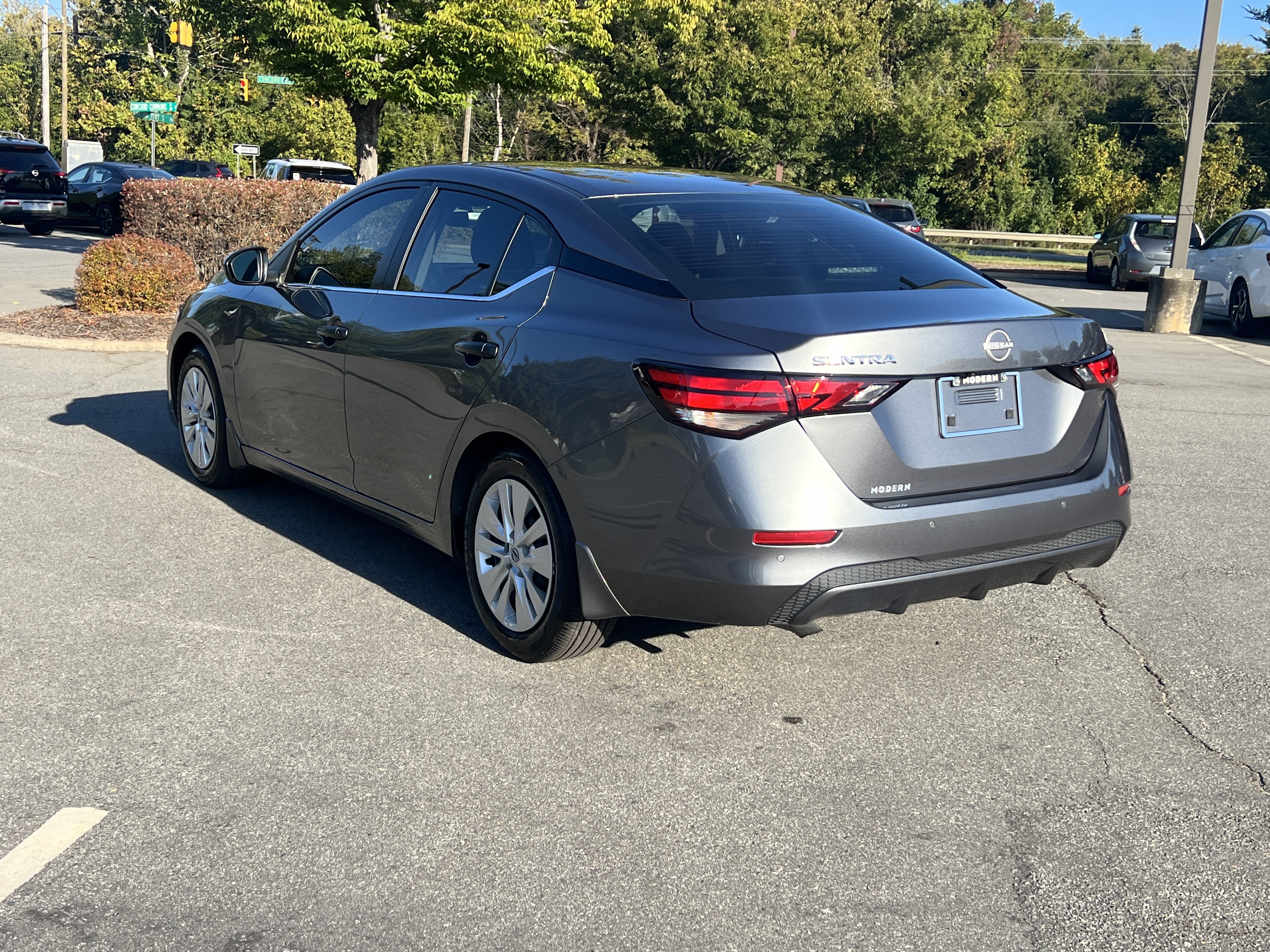 Used 2025 Nissan Sentra S FWD image 7