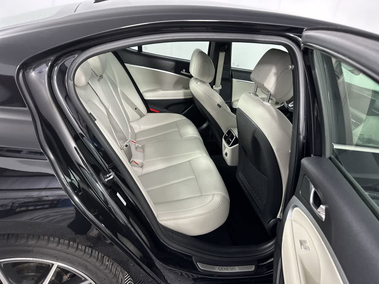 Used 2025 Genesis G70 2.5T RWD image 22