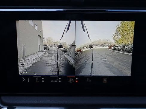 Used 2025 GMC Sierra 2500 AT4 w/ AT4 Premium Plus Package image 30