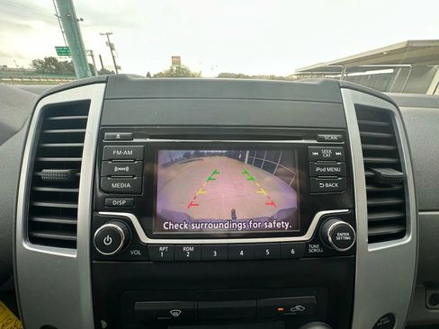 Used 2018 Nissan Frontier SV image 26