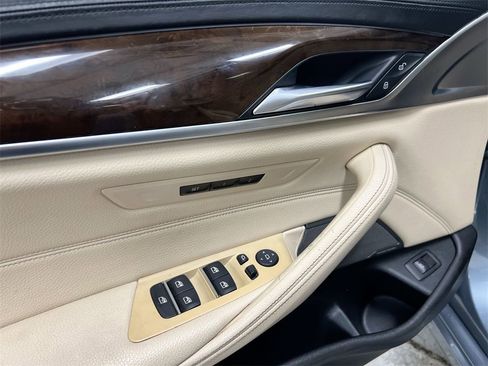 Used 2019 BMW 540i xDrive image 22