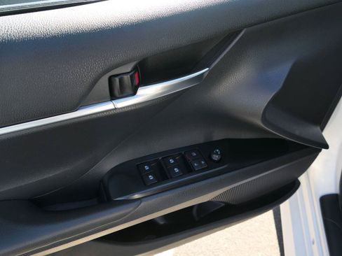 Used 2020 Toyota Camry LE w/ Fleet Convenience Package FWD image 12