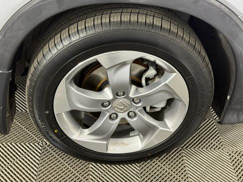 Used 2017 Honda HR-V LX image 11