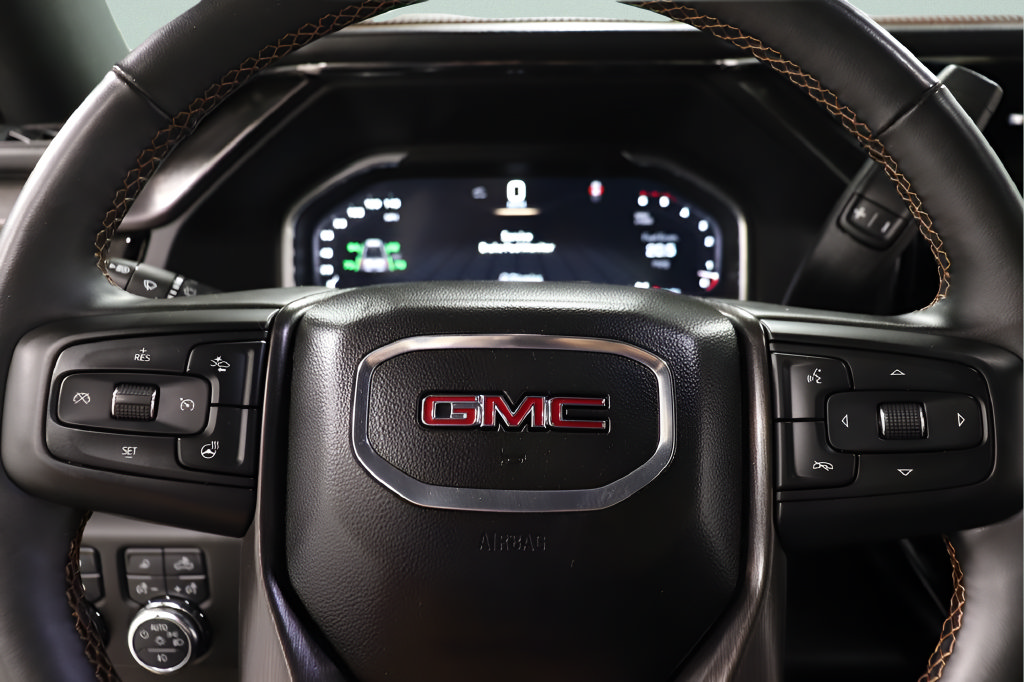 Used 2024 GMC Sierra 2500 AT4 w/ Technology Package AWD/4WD image 12