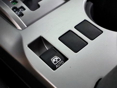 Used 2015 Toyota 4Runner Limited AWD/4WD image 36
