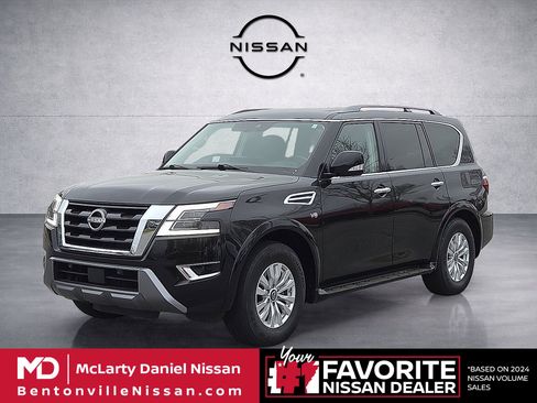 Used 2021 Nissan Armada SV image 2
