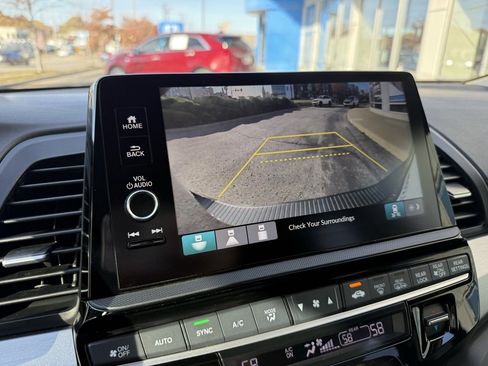 Used 2025 Honda Odyssey EX-L image 6