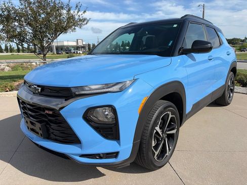 Used 2023 Chevrolet TrailBlazer RS w/ Sun and Liftgate Package AWD/4WD image 4