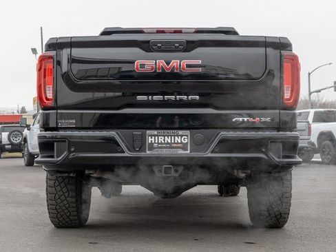Used 2025 GMC Sierra 1500 AT4X image 29