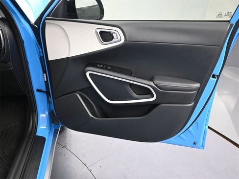 Certified 2023 Kia Soul GT-Line image 22