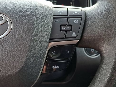 Used 2025 Toyota Camry LE FWD image 22