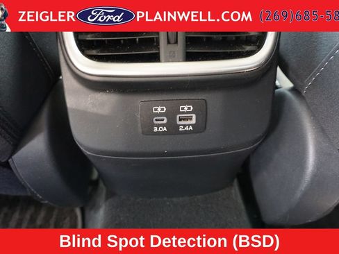 Used 2024 Subaru Outback Premium AWD/4WD image 13