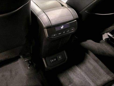 Used 2022 Toyota Highlander Limited AWD/4WD image 36