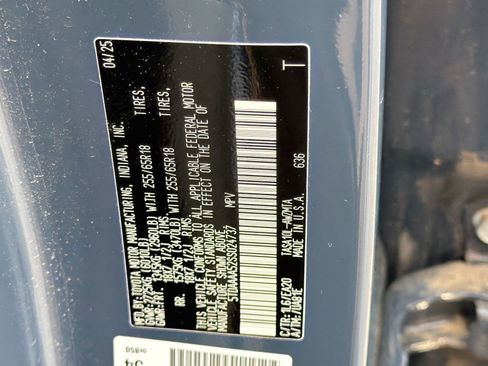 Used 2025 Toyota Grand Highlander FWD image 20