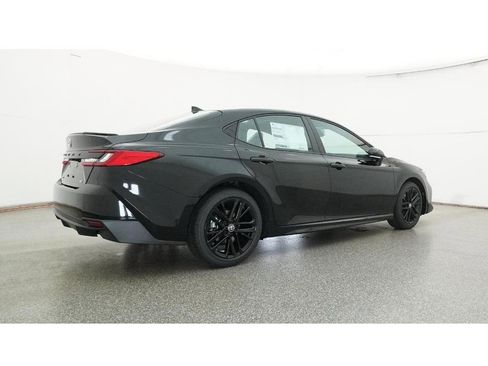 New 2026 Toyota Camry SE image 25