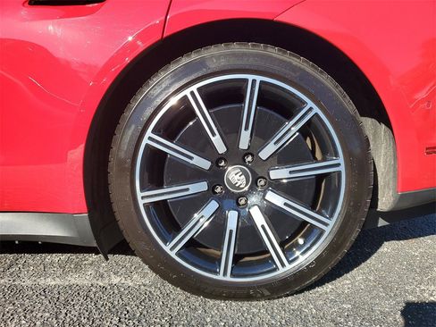 Used 2023 Porsche Taycan image 8