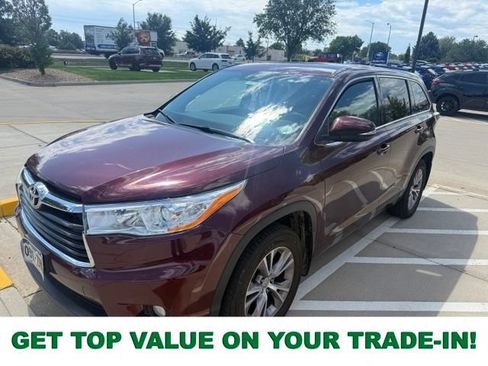 Used 2014 Toyota Highlander Plus AWD/4WD image 1