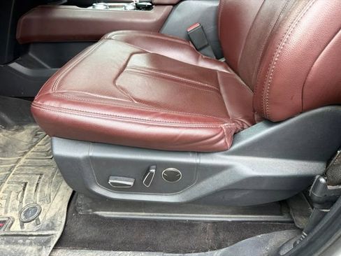 Used 2022 Ford Expedition Limited AWD/4WD image 16