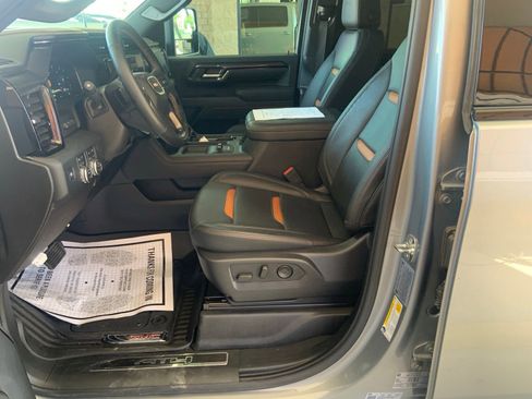 Used 2025 GMC Sierra 2500 AT4 AWD/4WD image 17