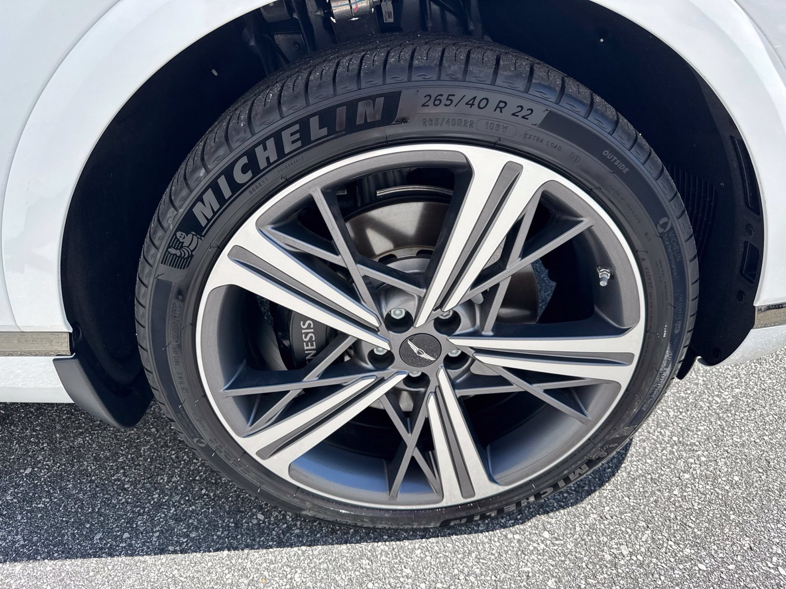 Used 2025 Genesis GV80 3.5T e-SC AWD/4WD image 9