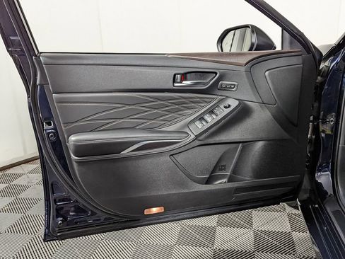 Used 2021 Toyota Avalon Limited w/ Advanced Safety Package image 11