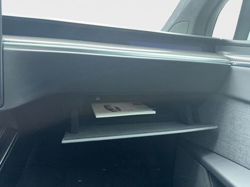 Used 2022 Tesla Model X Plaid image 45