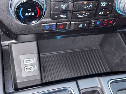 Used 2018 Ford F150 Lariat w/ Equipment Group 502A Luxury AWD/4WD image 45