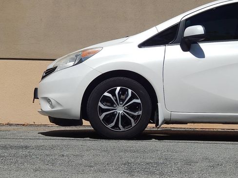 Used 2014 Nissan Versa Note SV image 9