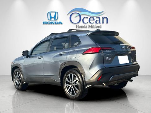 Used 2025 Toyota Corolla Cross XLE AWD/4WD image 5