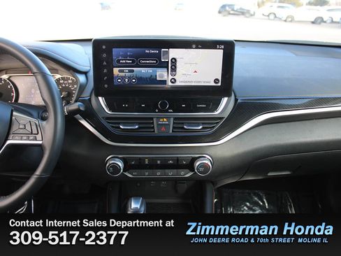 Used 2023 Nissan Altima 2.5 SR w/ SR Premium Package image 16