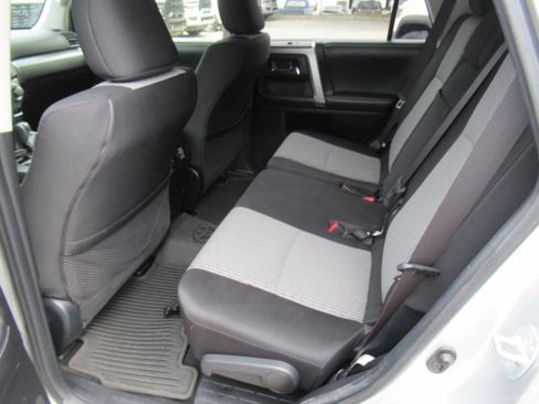 Used 2018 Toyota 4Runner SR5 RWD image 32