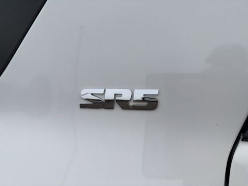 Used 2018 Toyota 4Runner SR5 Premium image 31