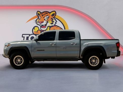 Used 2019 Toyota Tacoma TRD Off-Road AWD/4WD image 8