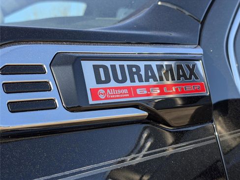 Used 2024 GMC Sierra 3500 Denali w/ Denali Reserve Package image 11