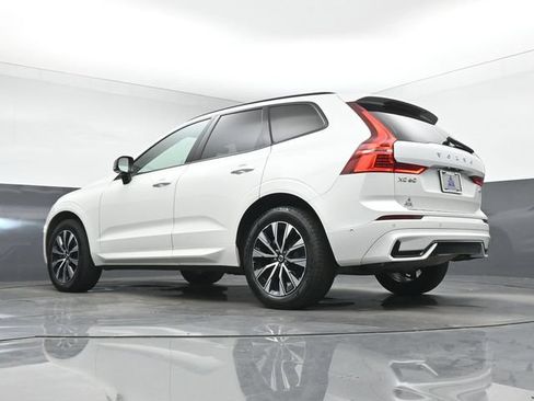 Used 2024 Volvo XC60 B5 Plus w/ Protection Package Premier AWD/4WD image 16
