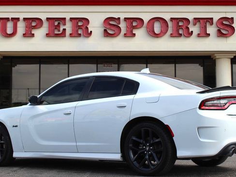 Used 2023 Dodge Charger R/T w/ Blacktop Package RWD image 5