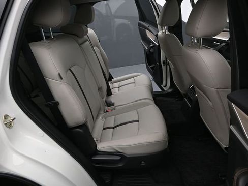 Certified 2025 MAZDA CX-90 3.3 Turbo w/ Preferred Package image 30