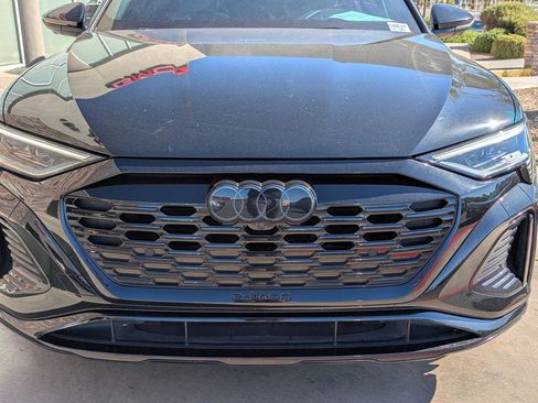 Used 2024 Audi Q8 e-tron Prestige AWD/4WD image 9