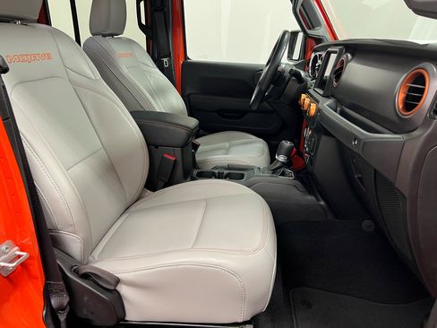 Used 2023 Jeep Gladiator Mojave w/ Cold Weather Group image 13